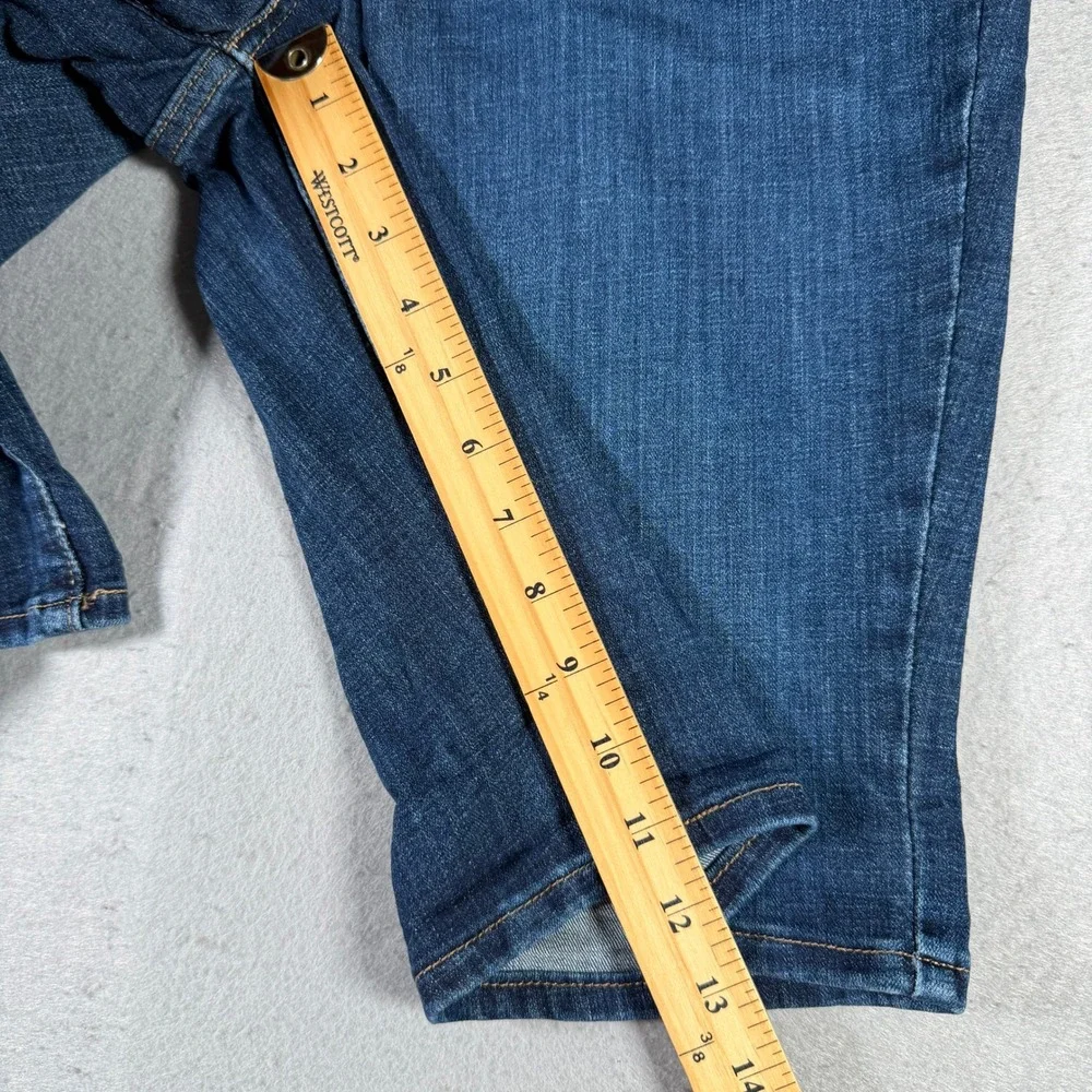 Levis Classic Bermuda Shorts Womens‎ 29 Dark Wash Blue Denim Stretch 29969-0097